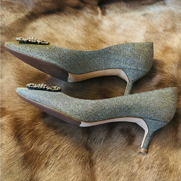 Manolo Blahnik 50 HANGISI  Metallic Crystal-Toe Pump, Gold/Silver~EU 36.5/US 6.5 - Picture 8 of 15